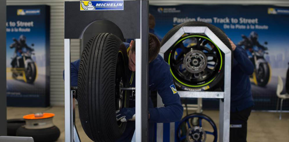 Michelin Dituduh Bantu Rossi Jadi Juara thumbnail